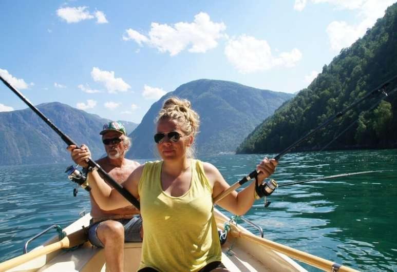 Solfjord Bed & Bistro Bed & Breakfast Ейдсдал Екстериор снимка