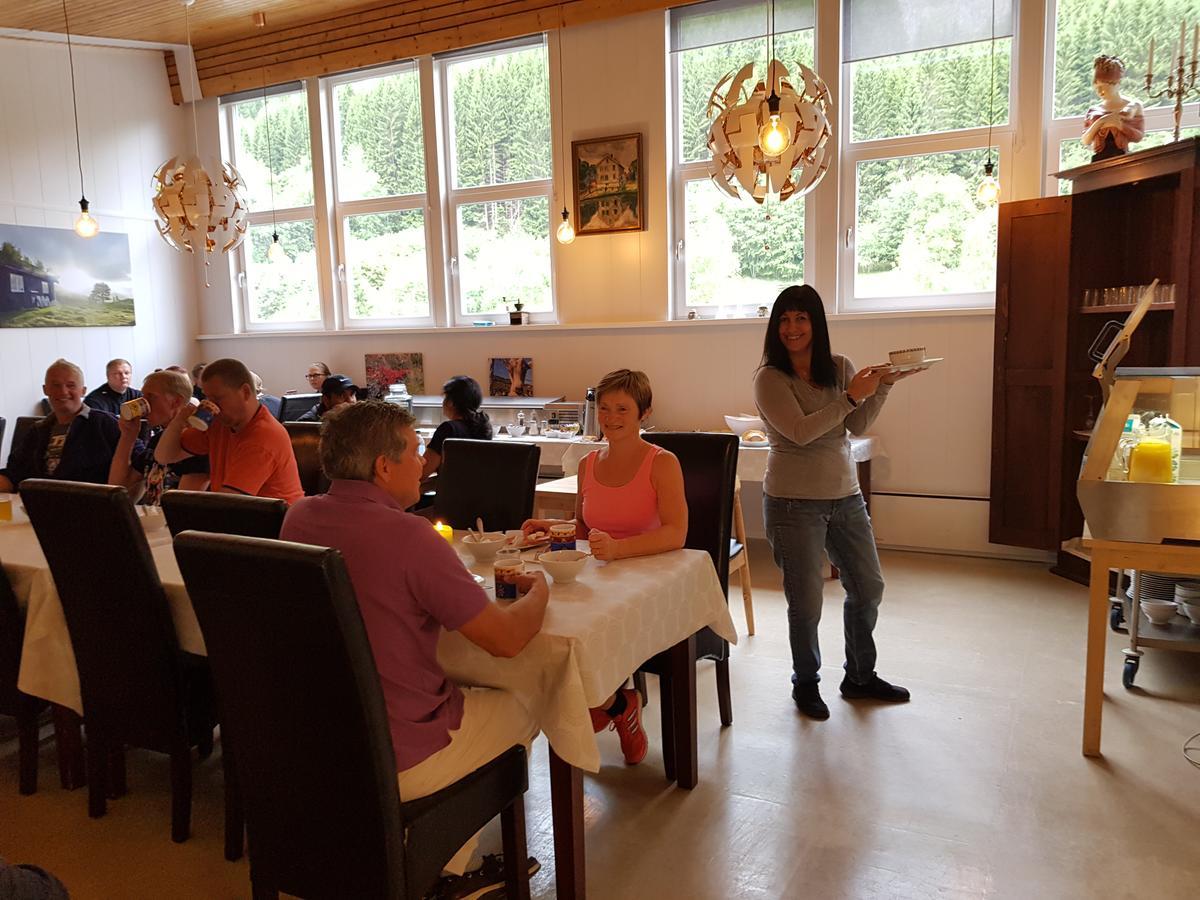Solfjord Bed & Bistro Bed & Breakfast Ейдсдал Екстериор снимка
