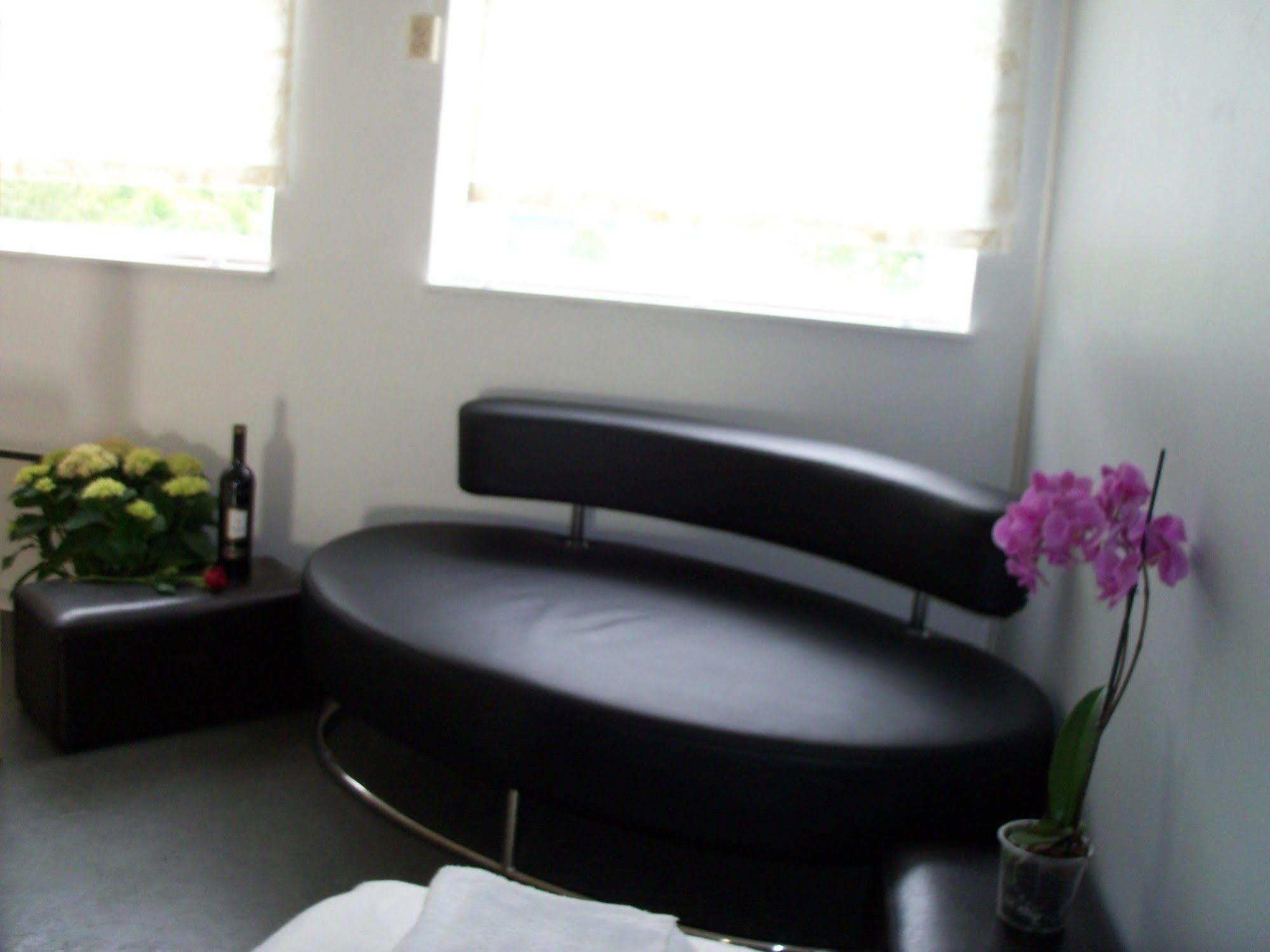 Solfjord Bed & Bistro Bed & Breakfast Ейдсдал Екстериор снимка