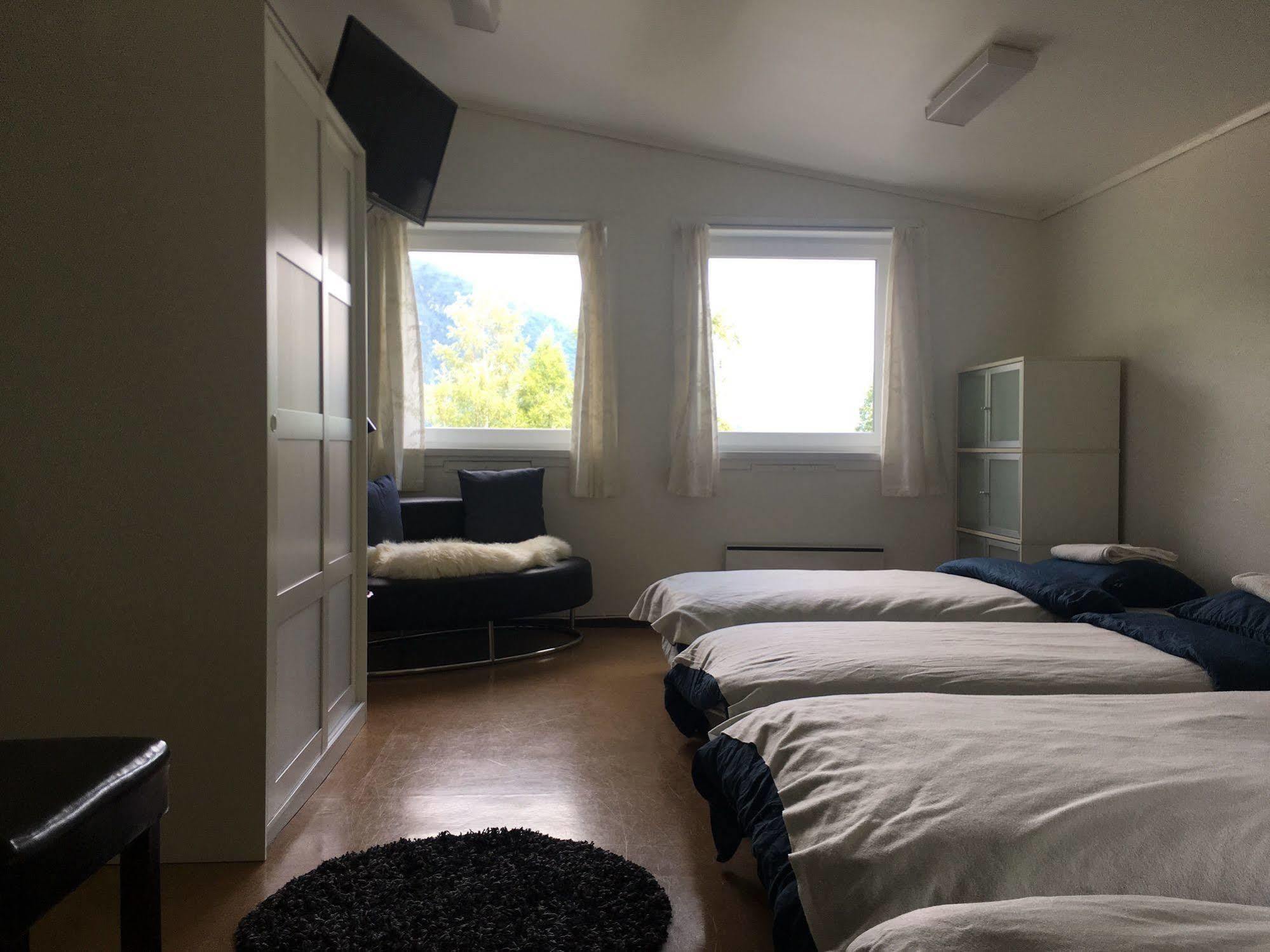 Solfjord Bed & Bistro Bed & Breakfast Ейдсдал Екстериор снимка